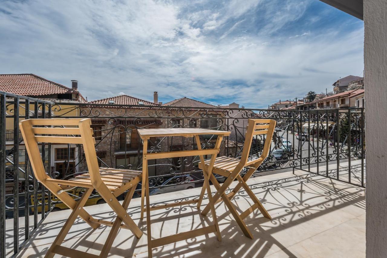 Arahova Inn Hotel Экстерьер фото