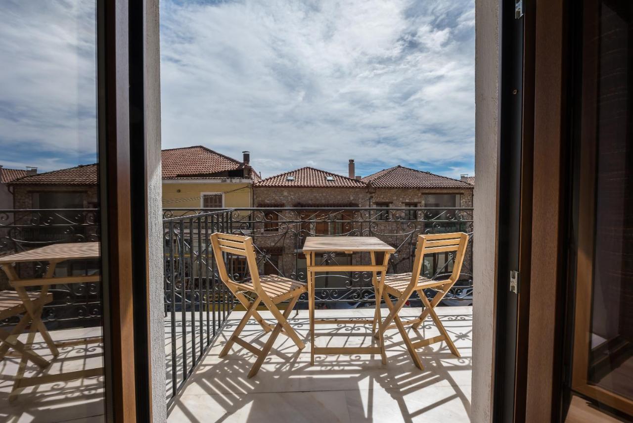 Arahova Inn Hotel Экстерьер фото