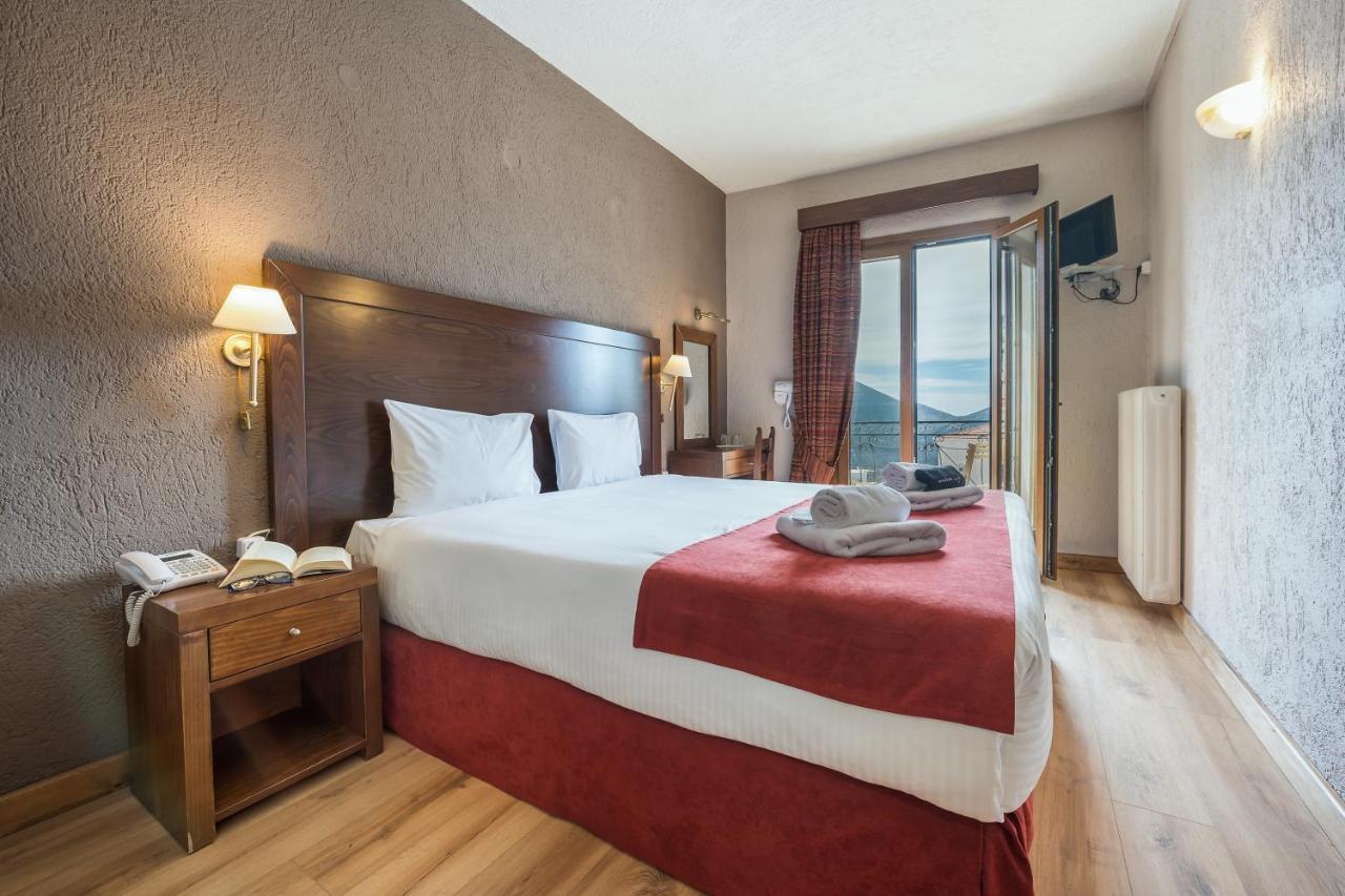 Arahova Inn Hotel Экстерьер фото
